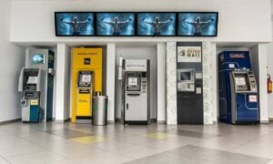 Ανατροπή στα ATM στην Ελλάδα – Τέλος οι χρέωσεις με νέο δίκτυο