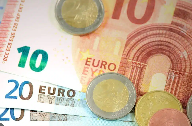 Πώς θα πάρετε το επίδομα των 479 ευρώ – Τα δικαιολογητικά