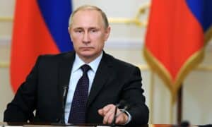 Ρωσία: Επισημοποιήθηκε η εκλογική νίκη του Πούτιν