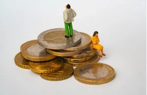 ΟΠΕΚΑ – Επιδόματα: 50-50 η πληρωμή – Ποια θα είναι σε είδος και ποια σε χρήμα