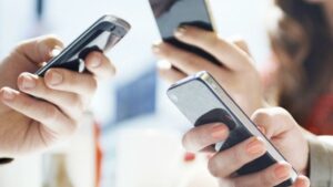 Νέα αύξηση σε κινητή, σταθερή τηλεφωνία και ίντερνετ – Τι θα πληρώσουμε