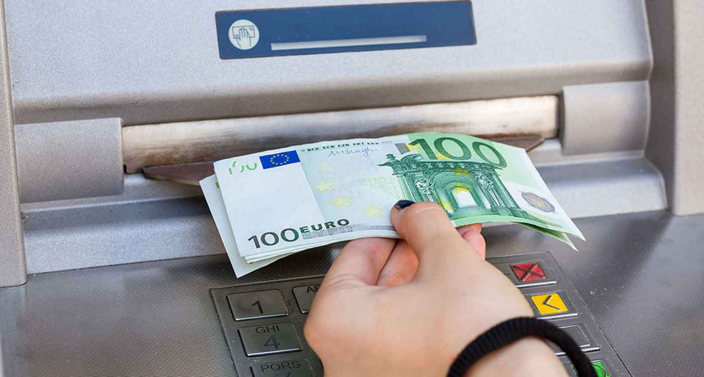 Συντάξεις: Έκτακτα αναδρομικά το Μάιο - Ποιοι πάνε στα ATM