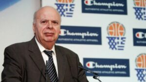 Γ. Βασιλακόπουλος: Επίτιμος πρόεδρος της ΕΟΚ