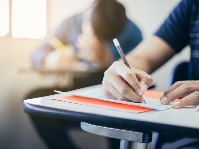 Σχολεία: Το πρόγραμμα μετά το Πάσχα - Πότε αρχίζουν οι εξετάσεις σε Γυμνάσια και Λύκεια
