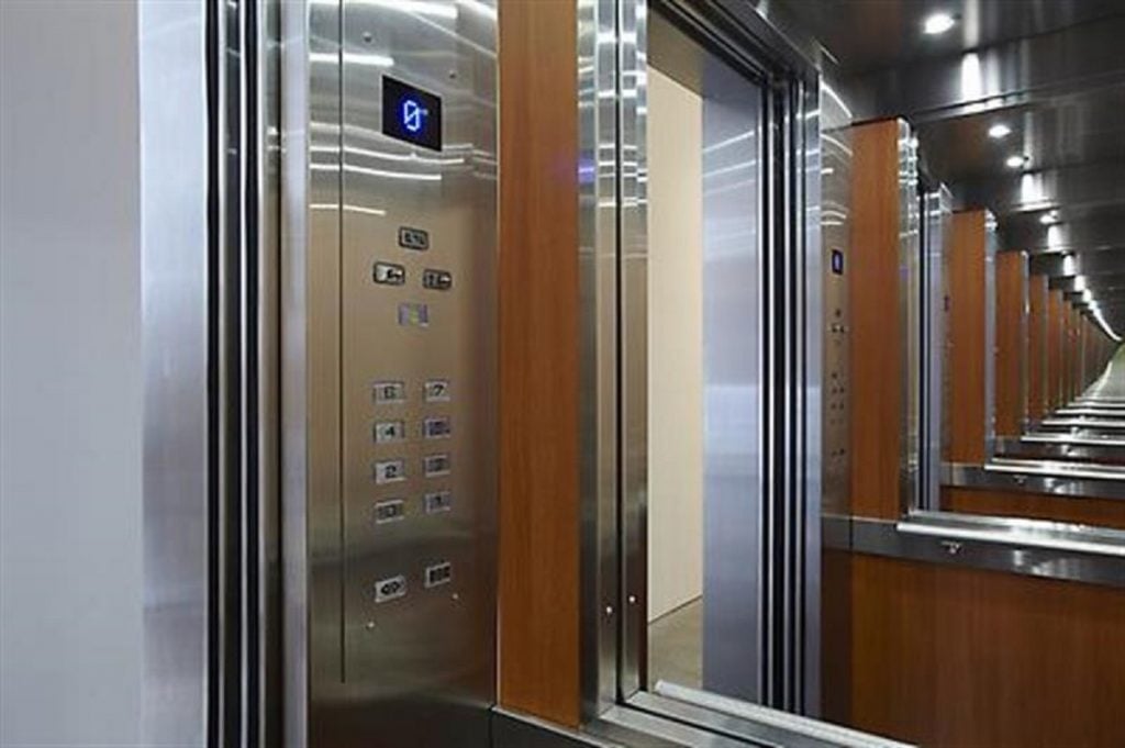 Ανατροπή με τα ασανσέρ στις πολυκατοικίες - Τι λέει το νέο νομοσχέδιο