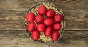 Πασχαλινά αυγά: Ποιο το κόλπο για να γυαλίζουν – Τι να κάνετε