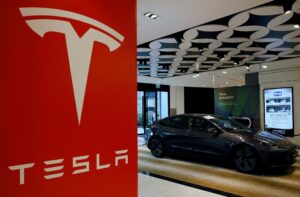 Tesla: Ευκαιρίες καριέρας με 11 θέσεις εργασίας πλήρους απασχόλησης 