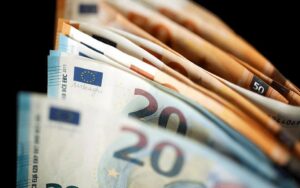 «Αυξημένο» επίδομα – Ποιοι δικαιούχοι εισπράττουν 961 ευρώ