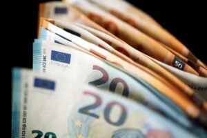 «Αποκλειστικό» επίδομα 1.297 ευρώ: Ποιοι είναι οι δικαιούχοι