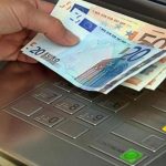 Μπαίνουν 2.3 δις ευρώ στα ATM – Ποιοι πάνε ταμείο από Δευτέρα