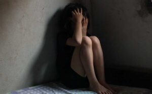 Σοκαριστικές μαρτυρίες για την παιδική κακοποίηση στη χώρα