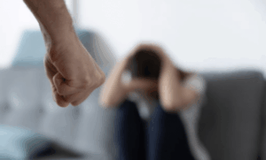 Δυσάρεστα νέα για την 41χρονη που ξυλοκοπήθηκε από τον σύζυγό της