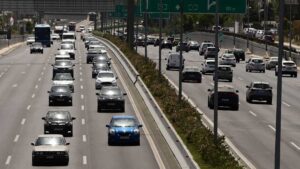 Τέλη κυκλοφορίας 2025: Πώς θα τεθεί το ΙΧ σε ακινησία