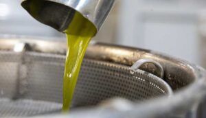 Ελαιόλαδο: Όλα τούμπα με τις τιμές