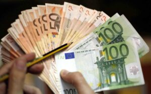 Γεμίζουν οι τσέπες από σήμερα – Ποιοι πάνε ταμείο και τι πληρώνεται