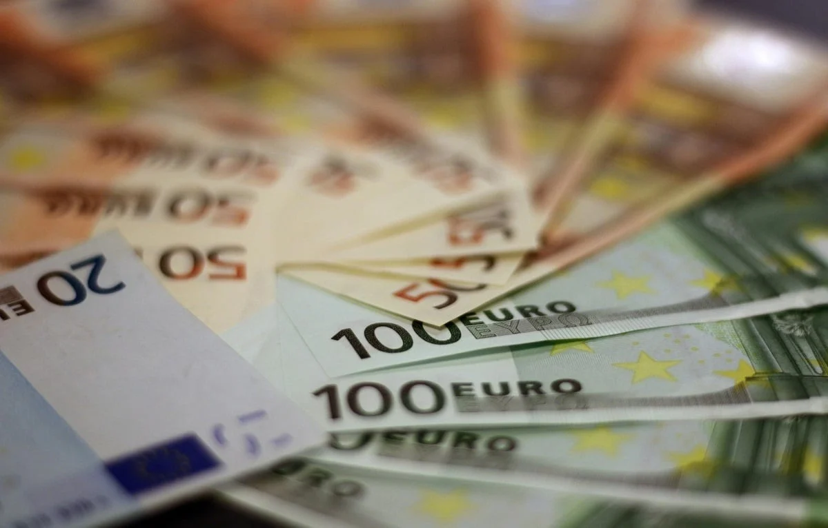 Νωρίτερα η πληρωμή στα επιδόματα για τον Νοέμβριο – Ημερομηνία
