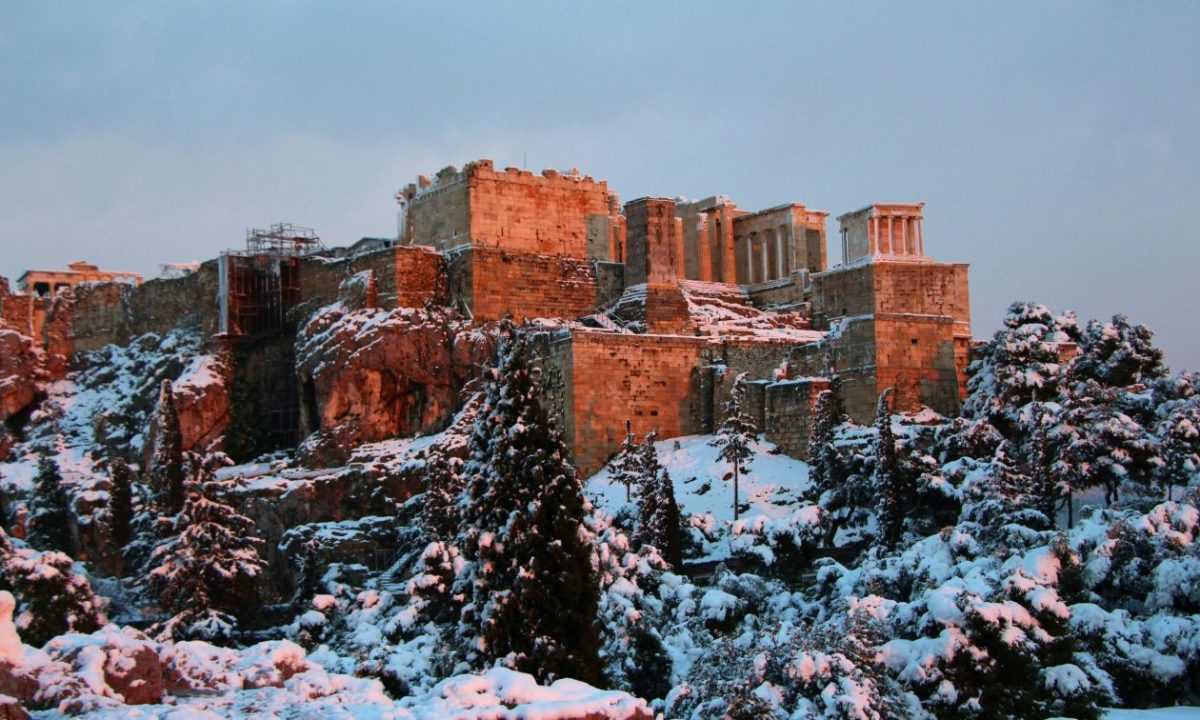 Καιρός: Πότε θα χιονίσει στην Αθήνα - Τι δείχνουν τα μοντέλα