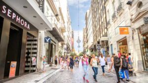 Καταστήματα: Ποια Κυριακή είναι ανοιχτά τα μαγαζιά