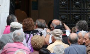 Έρχεται Μπόνους Σύνταξης έως 500€ – Ποιοι θα το Δουν στον Λογαριασμό τους