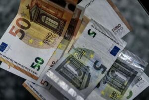 Επιδόματα: Τι πρέπει να κάνετε μέχρι 15/3 για να μην χάσετε τα λεφτά