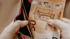Συντάξεις: Έξτρα λεφτά σε λίγες μέρες αν έχετε τόση σύνταξη